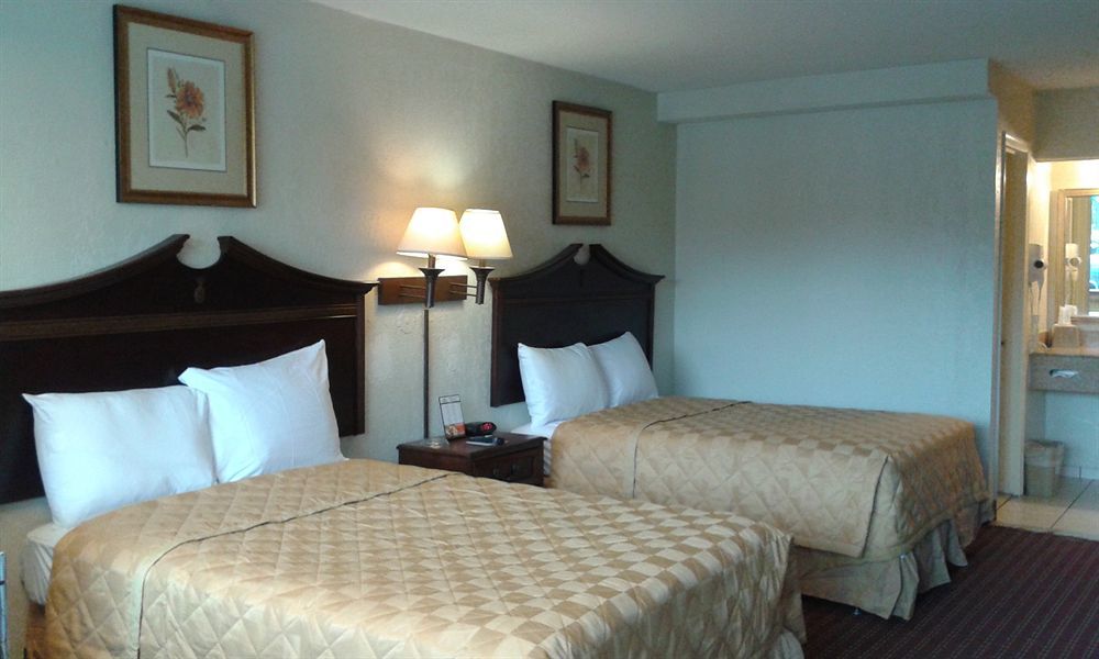 Key West Inn - Newport News Eksteriør bilde