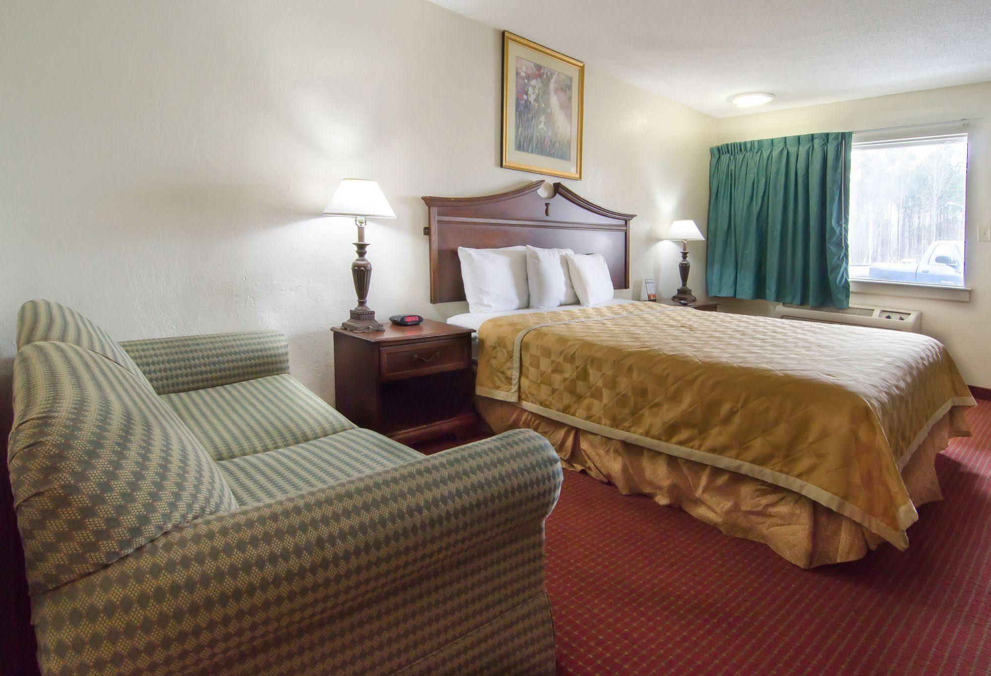 Key West Inn - Newport News Eksteriør bilde